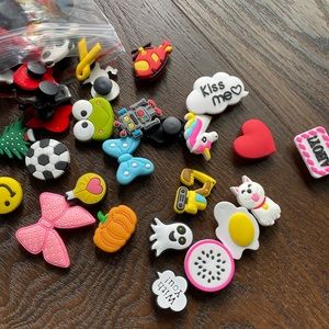 Assorted croc jibbitz